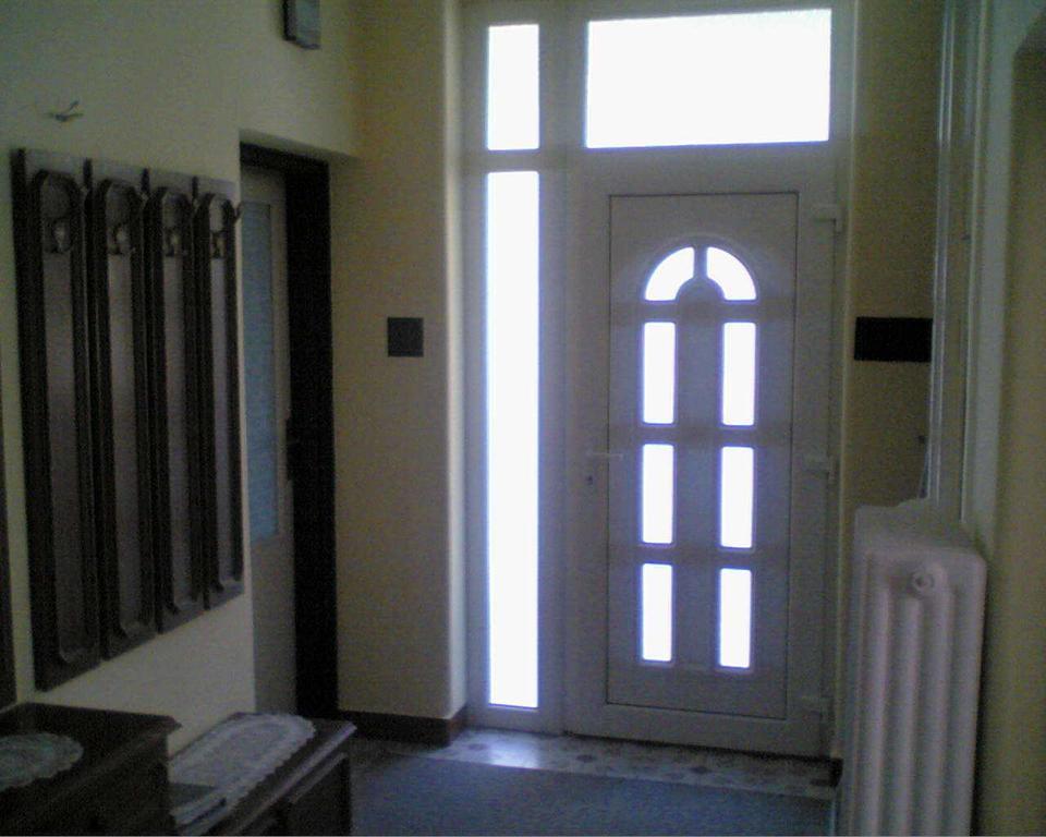 Marika Haus Hotel Buk Bilik gambar