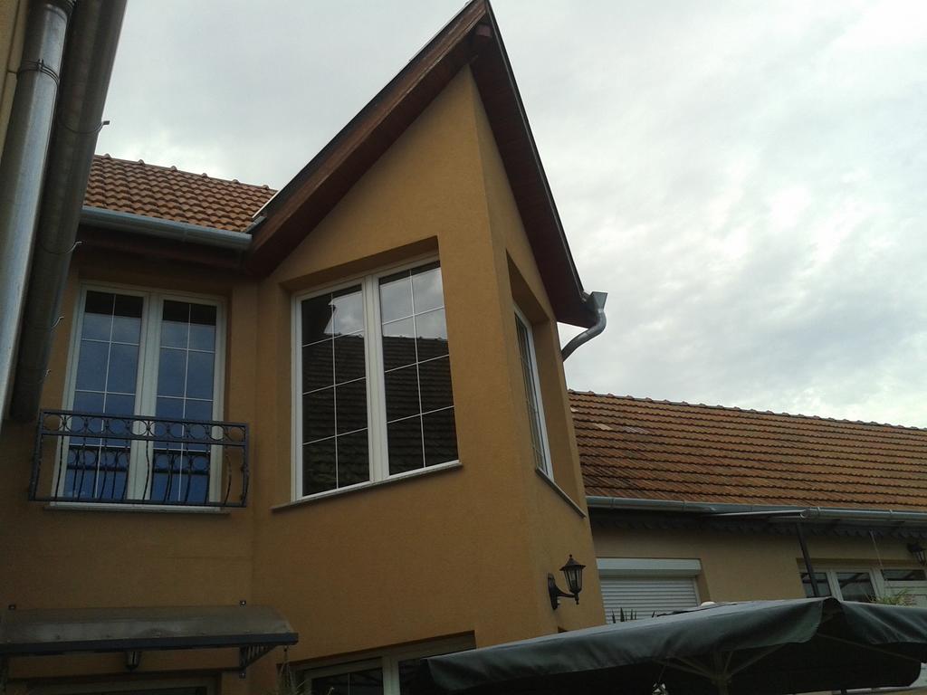 Marika Haus Hotel Buk Luaran gambar